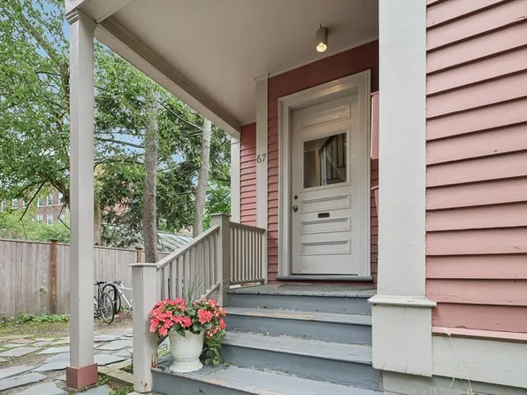 67 Walker St APT 3, Cambridge, MA 02138