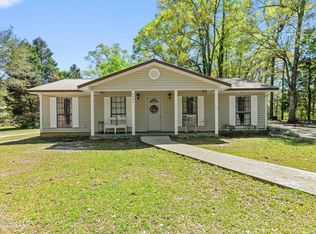 6004 J D McKee Rd, Moss Point, MS 39562