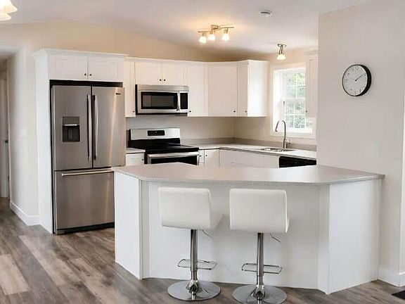 4th image of 17 Parkwood Dr
