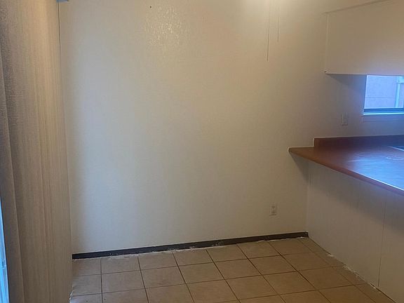 2nd image of 316 S 2nd St