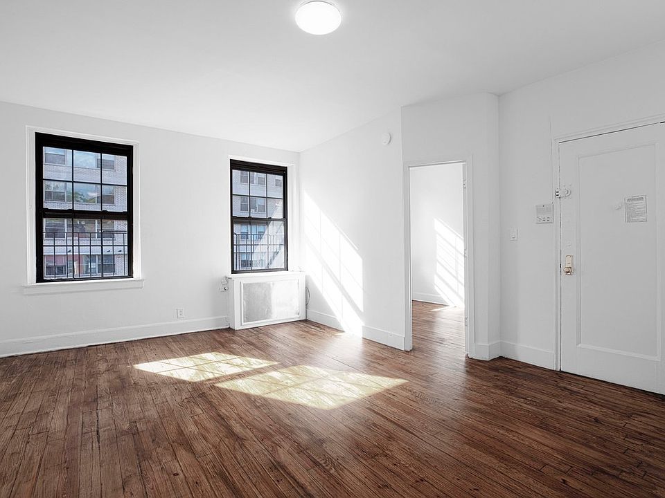 1st image of 26 Greenwich Ave APT 4F