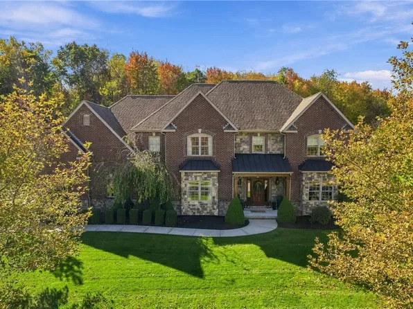 409 Quarter Horse Ln, Cranberry Twp, PA 16046