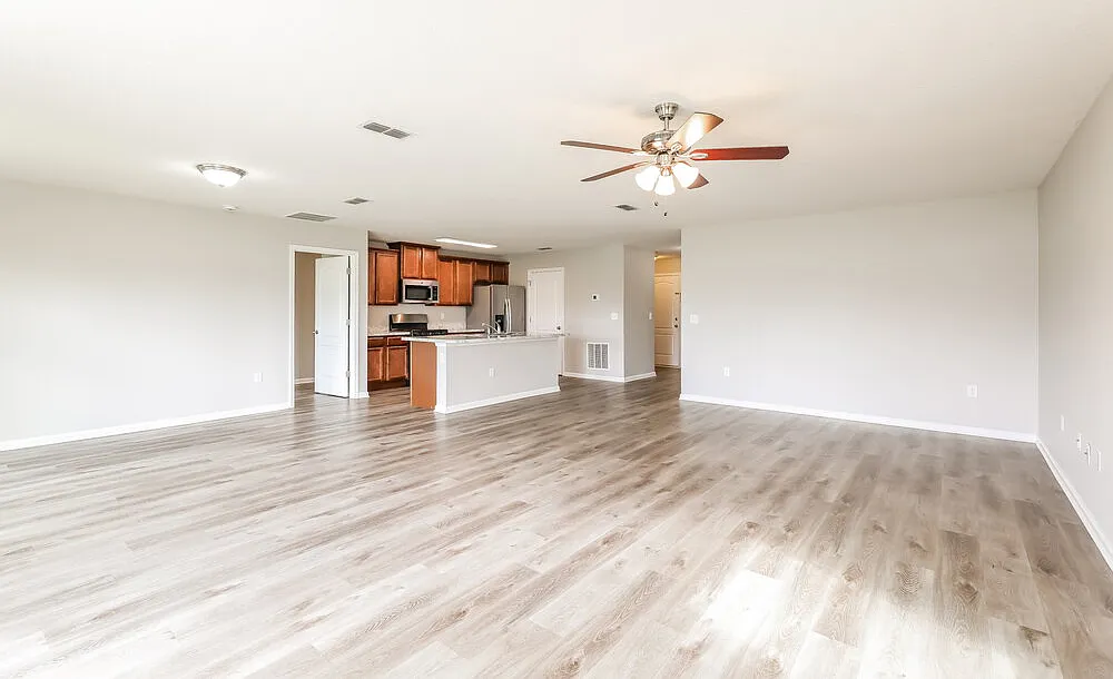 3 bed, 2.0 bath, 1711 sqft, $1,885 — Photo 4