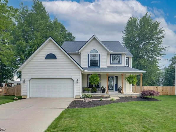 7066 Oak Tree Dr S, Lorain, OH 44053