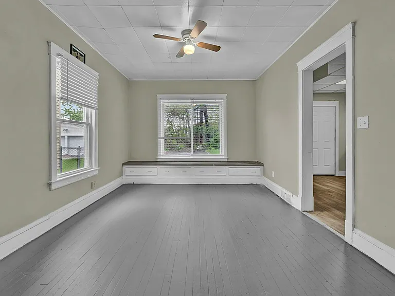 13317 Caine Ave — Photo 11