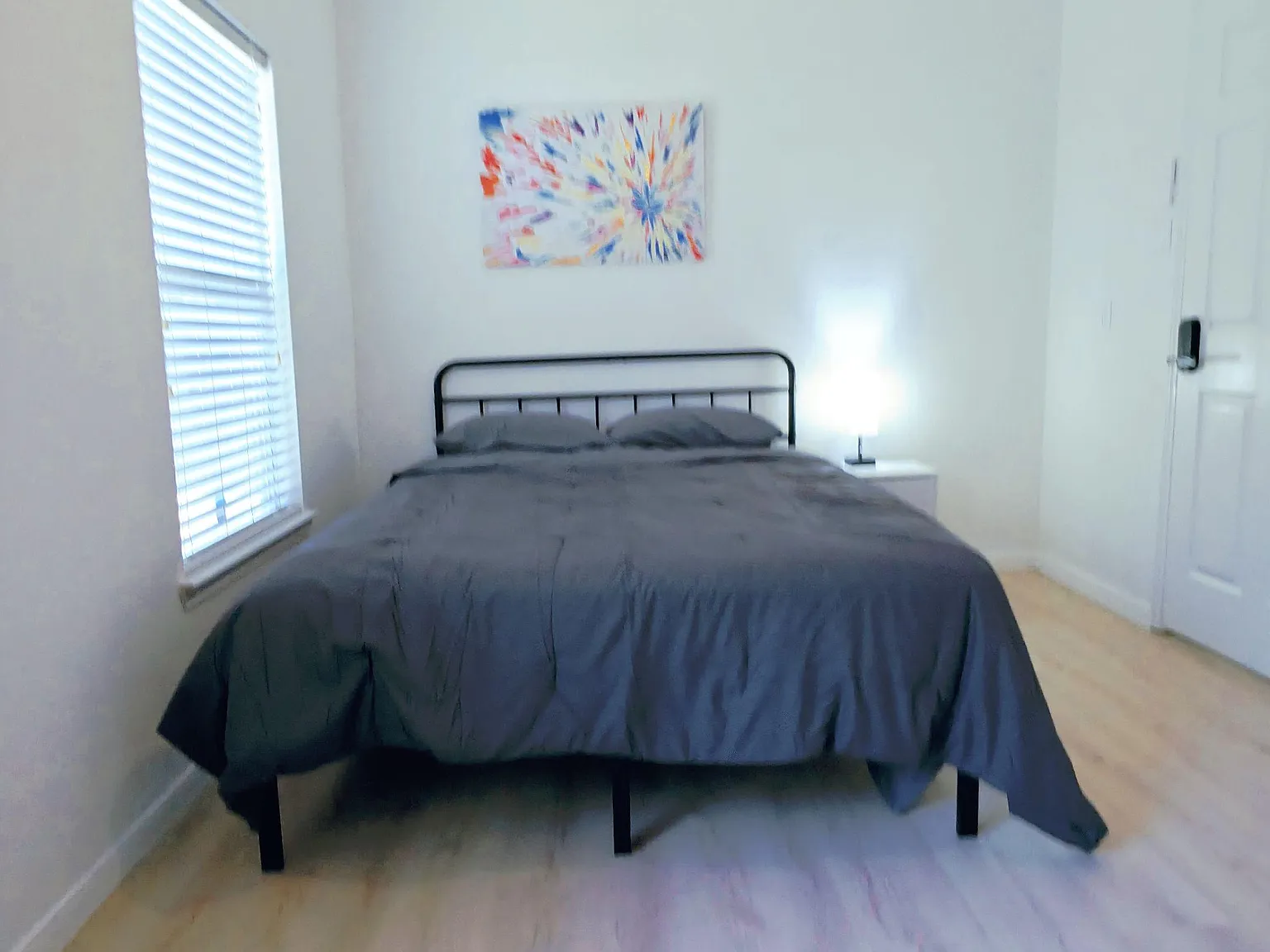 4 bed, 3.0 bath, 2200 sqft, $819 — Photo 1