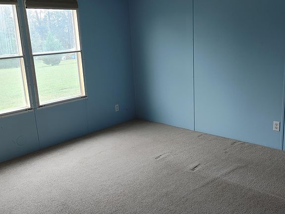 4th image of 141 Hickory Nut Dr