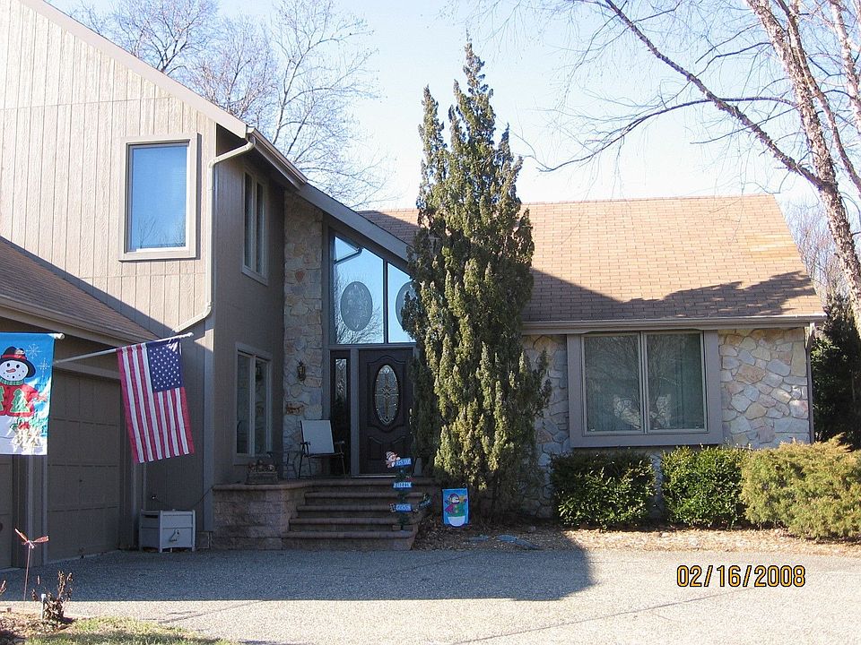 1 Latour Ct.