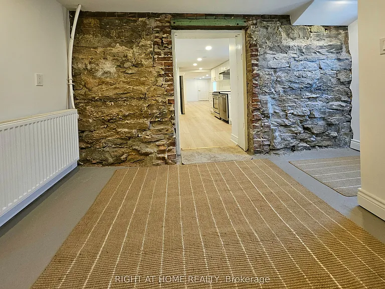263 Keele St — Photo 6
