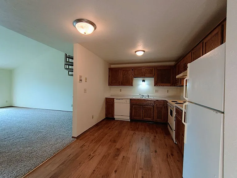 Pheasant Run Apartments — Photo 25