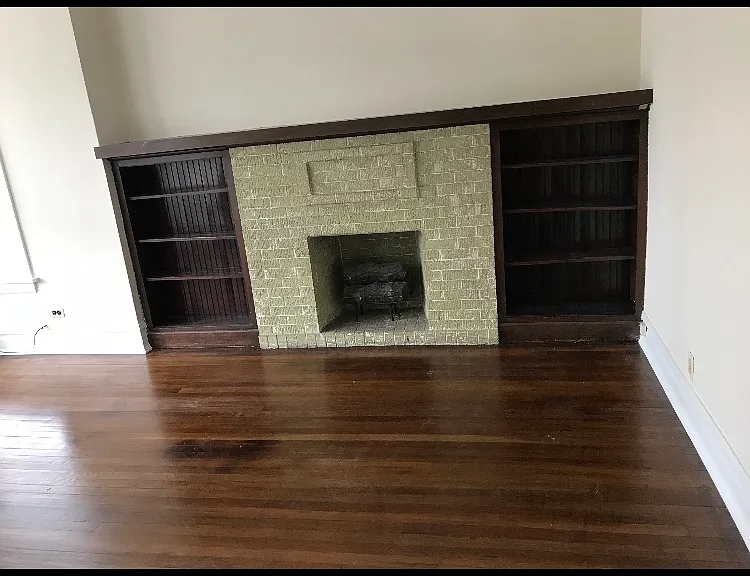 4241 N Albany Ave — Photo 4