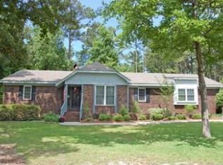 76 Poplar Dr, Hattiesburg, MS 39402