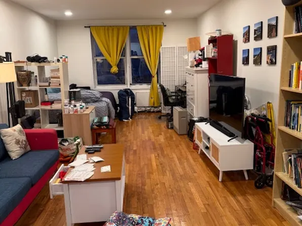 800 Cortelyou Road image 1 of 4