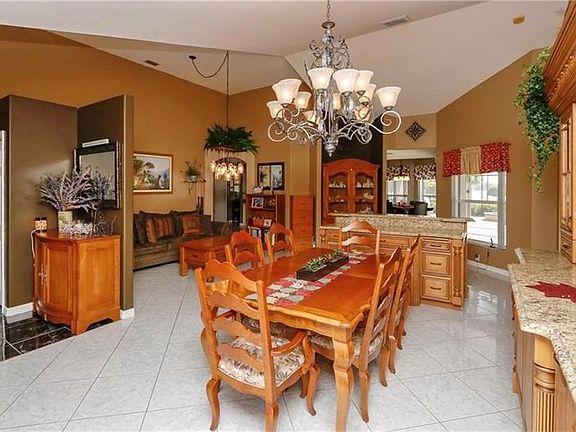 4th image of 13738 Dowling Ln
