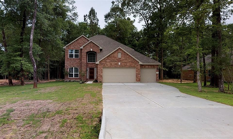 1st image of 208 Royal Dr
