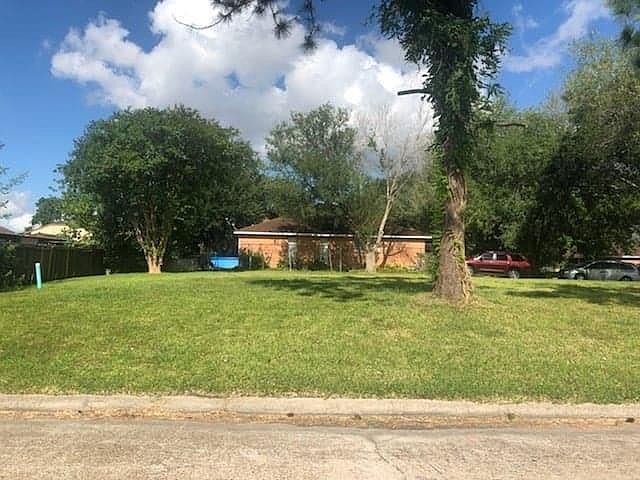1st image of 3401 Coachlight Ln