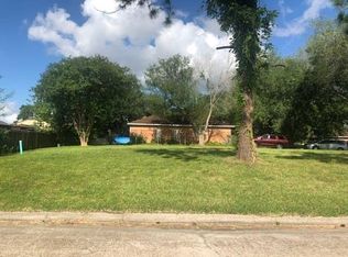 3401 Coachlight Ln, Baytown, TX 77521