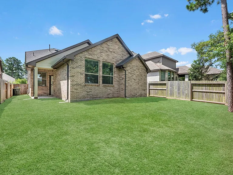 731 Lacebark Elm Trl — Photo 34