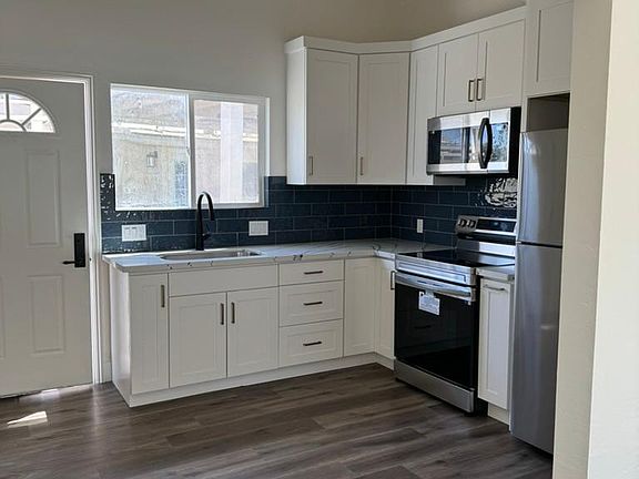 3rd image of 2279 Janette Dr