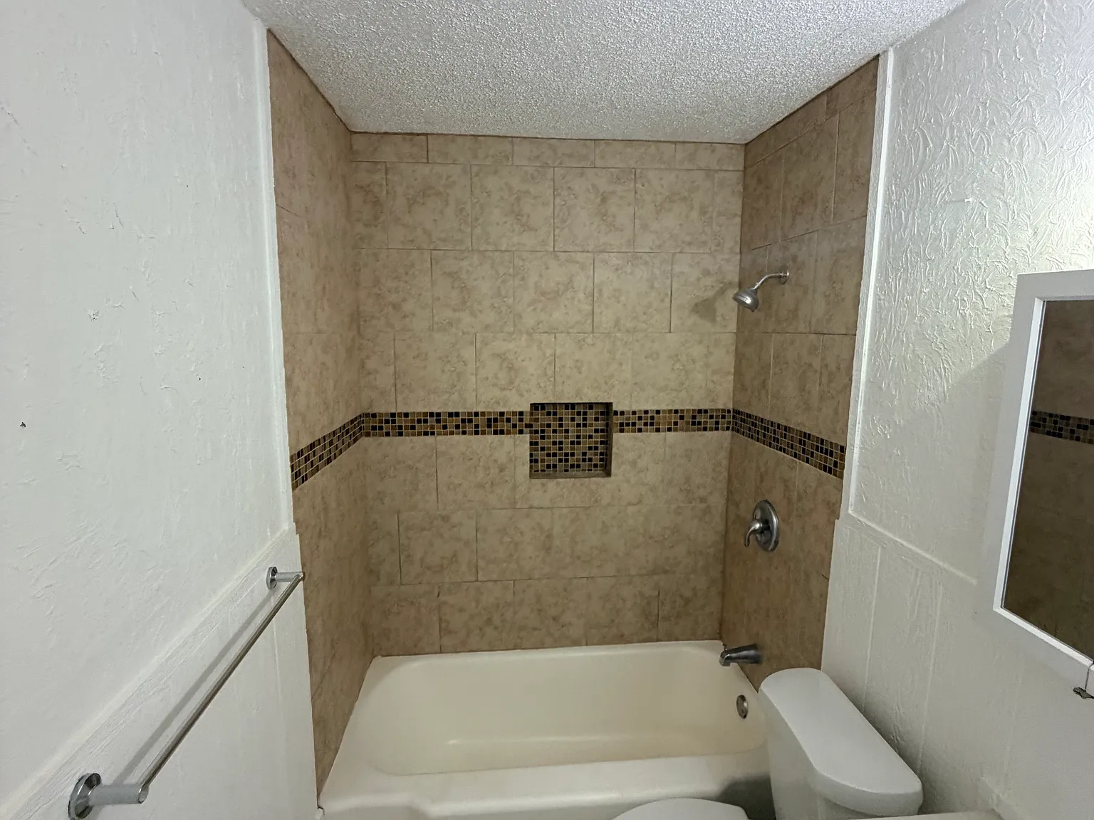 3 bed, 1526 sqft, $1,450 — Photo 3