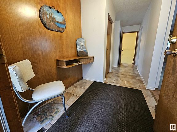 5th image of 13807 74th St NW