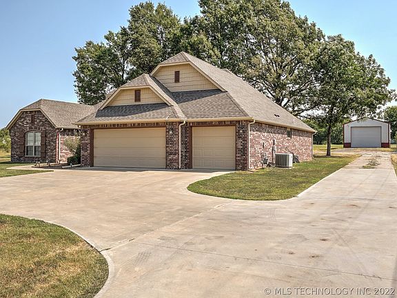 3rd image of 7403 N 129th East Ave