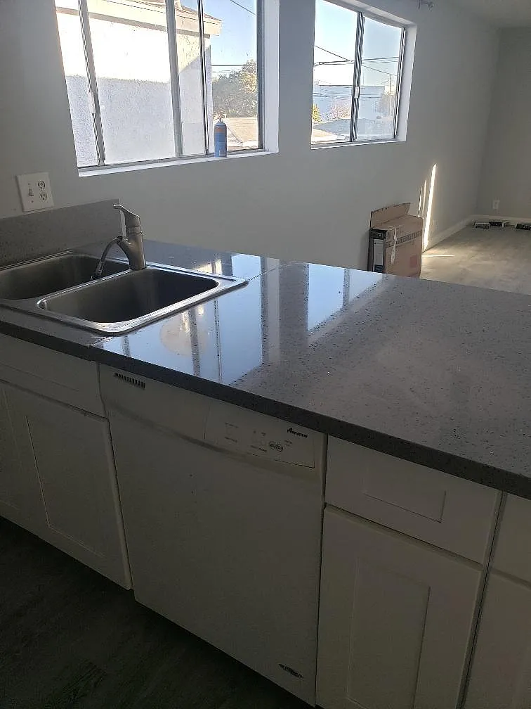 1 bed, 800 sqft, $1,995 — Photo 1