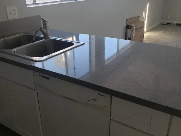 1560 W 227th St APT 5, Torrance, CA 90501