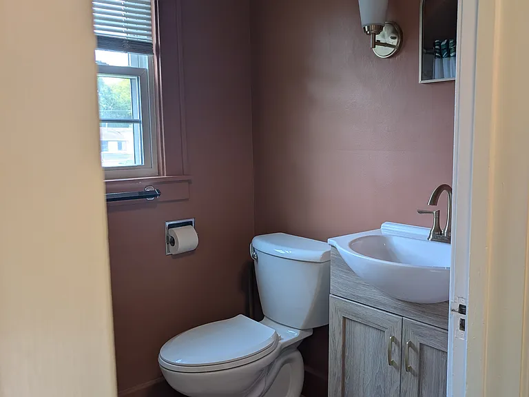 Upstairs Bathroom