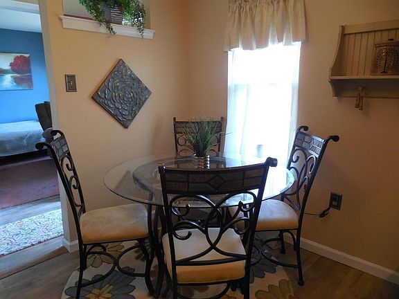 5th image of 152 Oak Knoll Cir