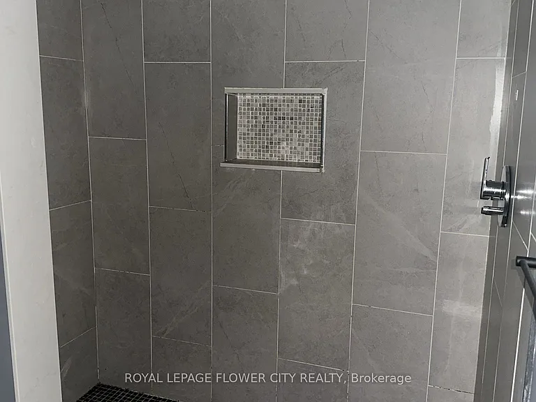 1765 Shelburne St — Photo 15