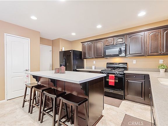 5th image of 38113 Versailles St