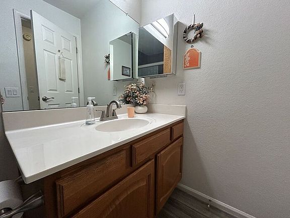 5th image of 15627 N 50th St