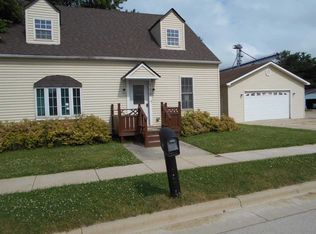 108 N State St, Poplar Grove, IL 61065