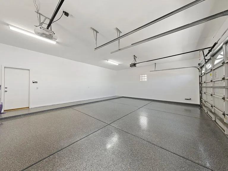 10221 Angel Peak Ct — Photo 42