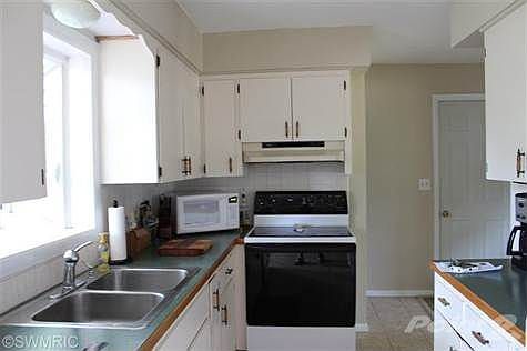5th image of 6016 Ponderosa Dr