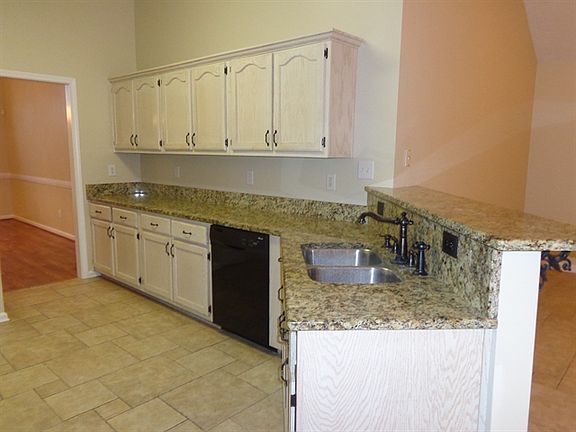 2nd image of 1371 Far Dr