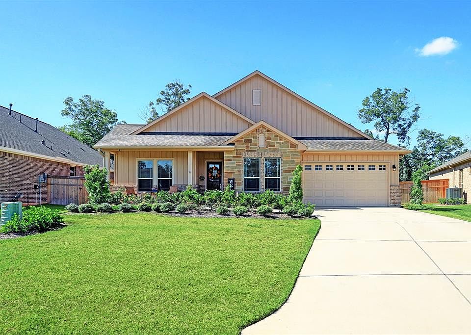 1st image of 32922 Woodlake Dr