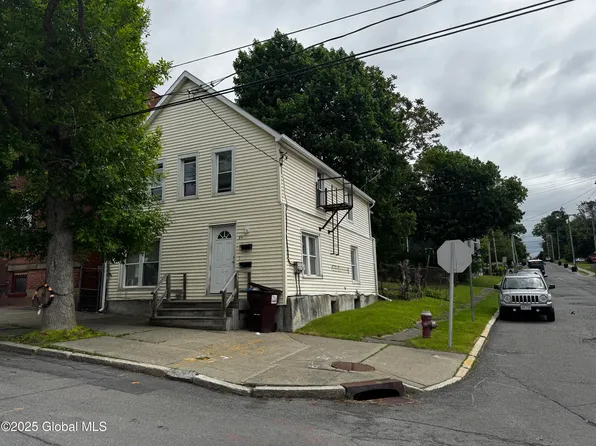80 14th St, Troy, NY 12180