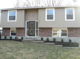8606 Timber Hollow Ct, Louisville, KY 40219
