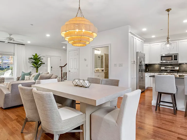 28 Andrew Ct — Photo 8