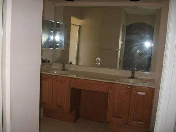 5th image of 4247 Onega Cir