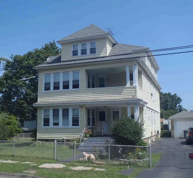 Building Photo 3