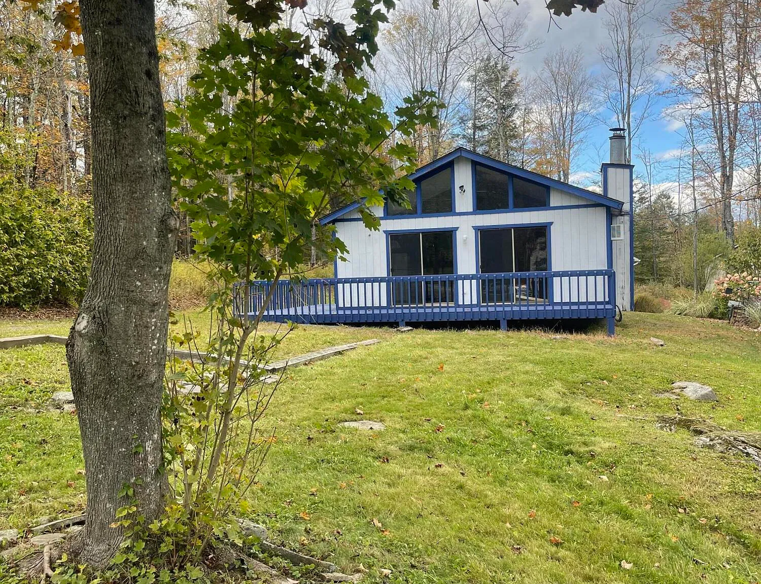 3 bed, 1.5 bath, 1050 sqft, $1,800 — Photo 2