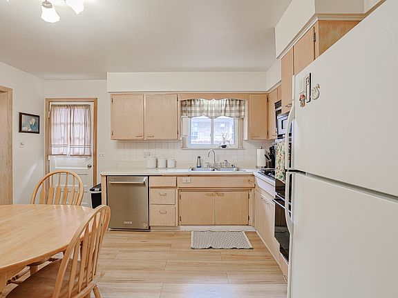4th image of 5505 Keeney St