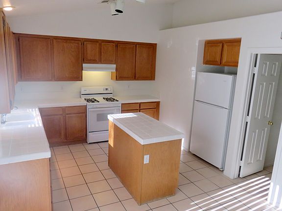 3rd image of 2750 Morning Meadow Ct