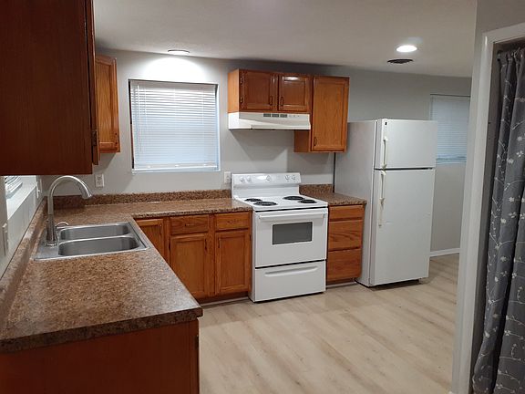2nd image of 11145 N Kenwood Ave