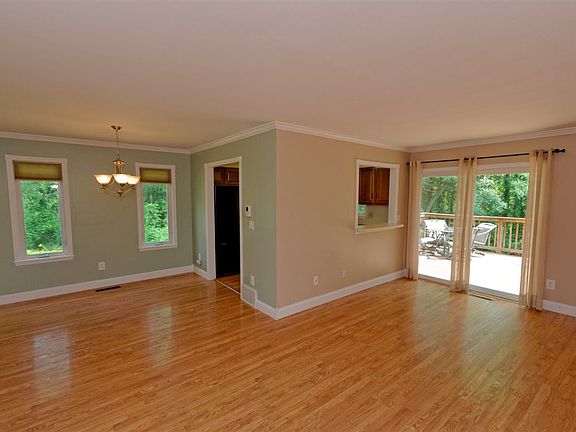5th image of 87 Velina Dr