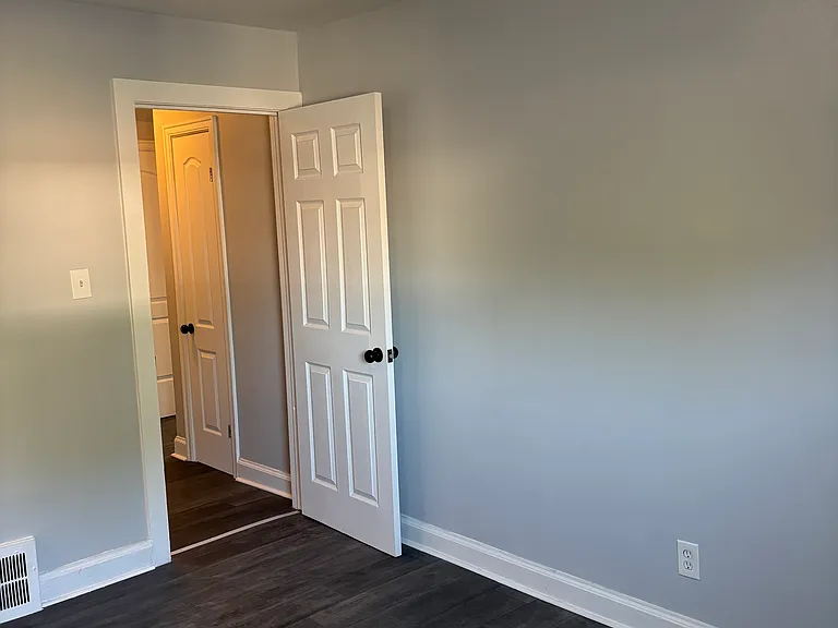 14819 Cloverlawn St — Photo 5