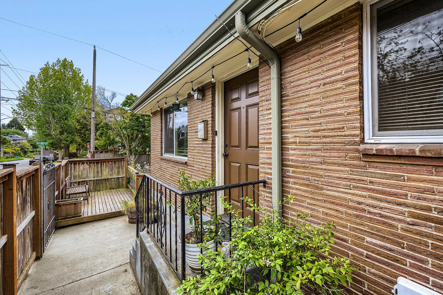 2 bed, $2,200 — Photo 1